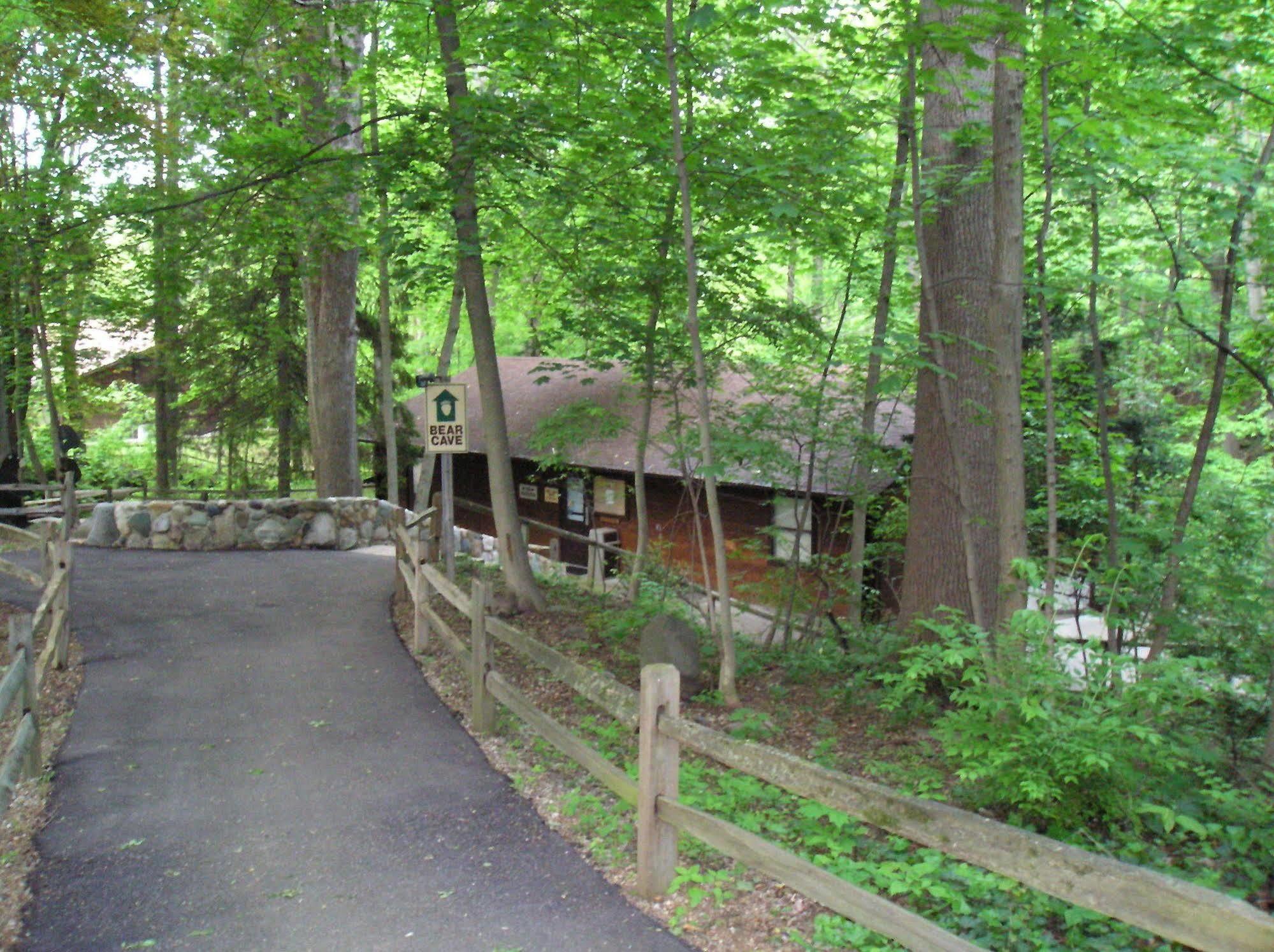 Bear Cave Rv Campground Buchanan Zewnętrze zdjęcie